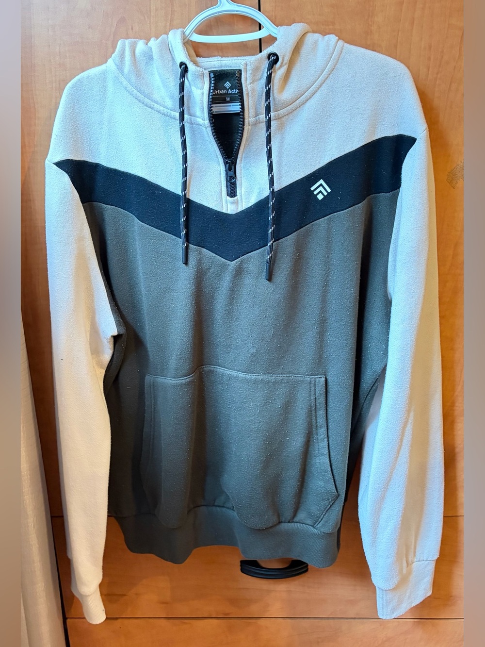 Men's Two-Tone Hooded Half-Zip Sweatshirt - Olive & Cream